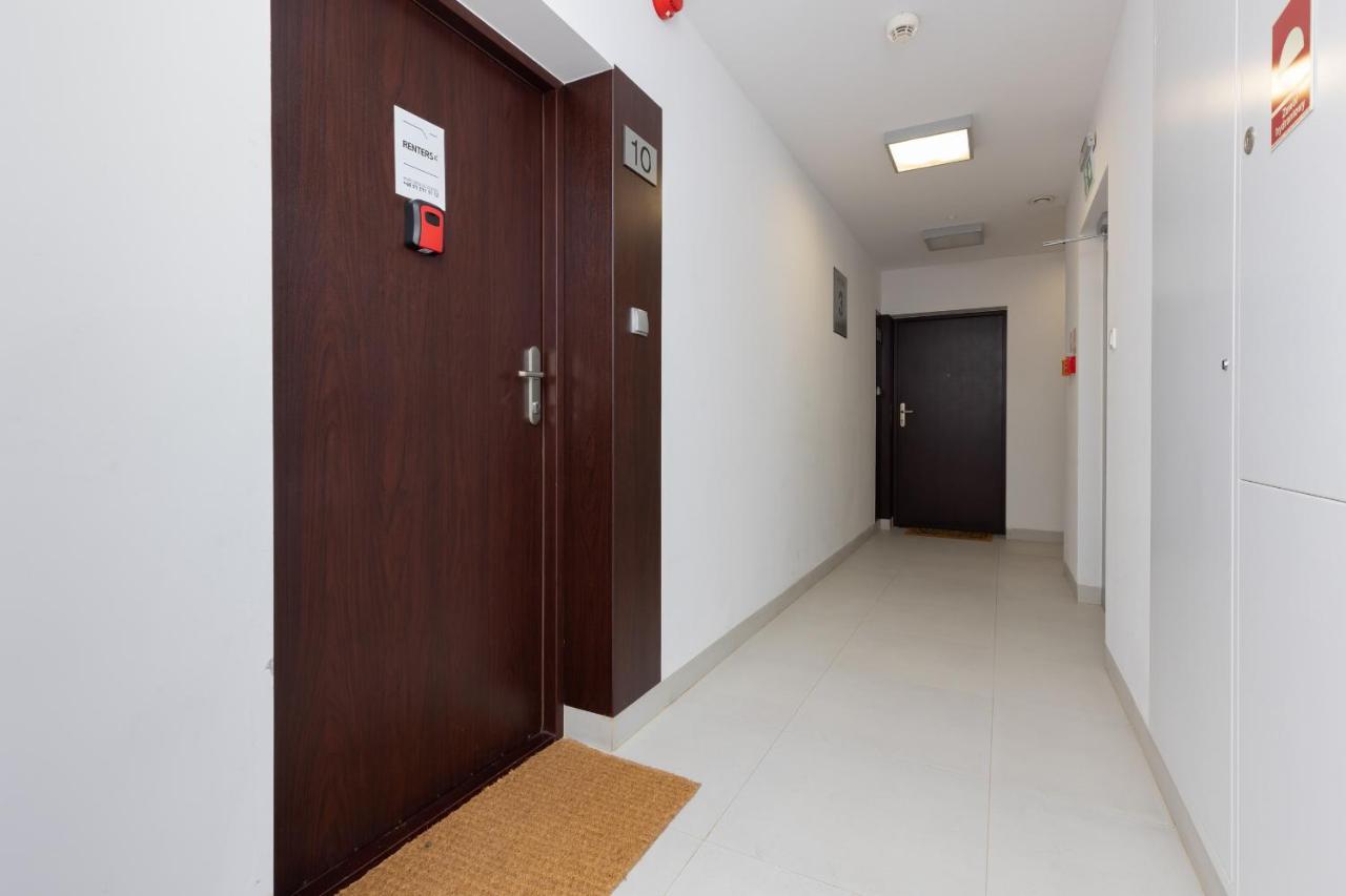 Apartamento Ursynów With Balcony By Renters