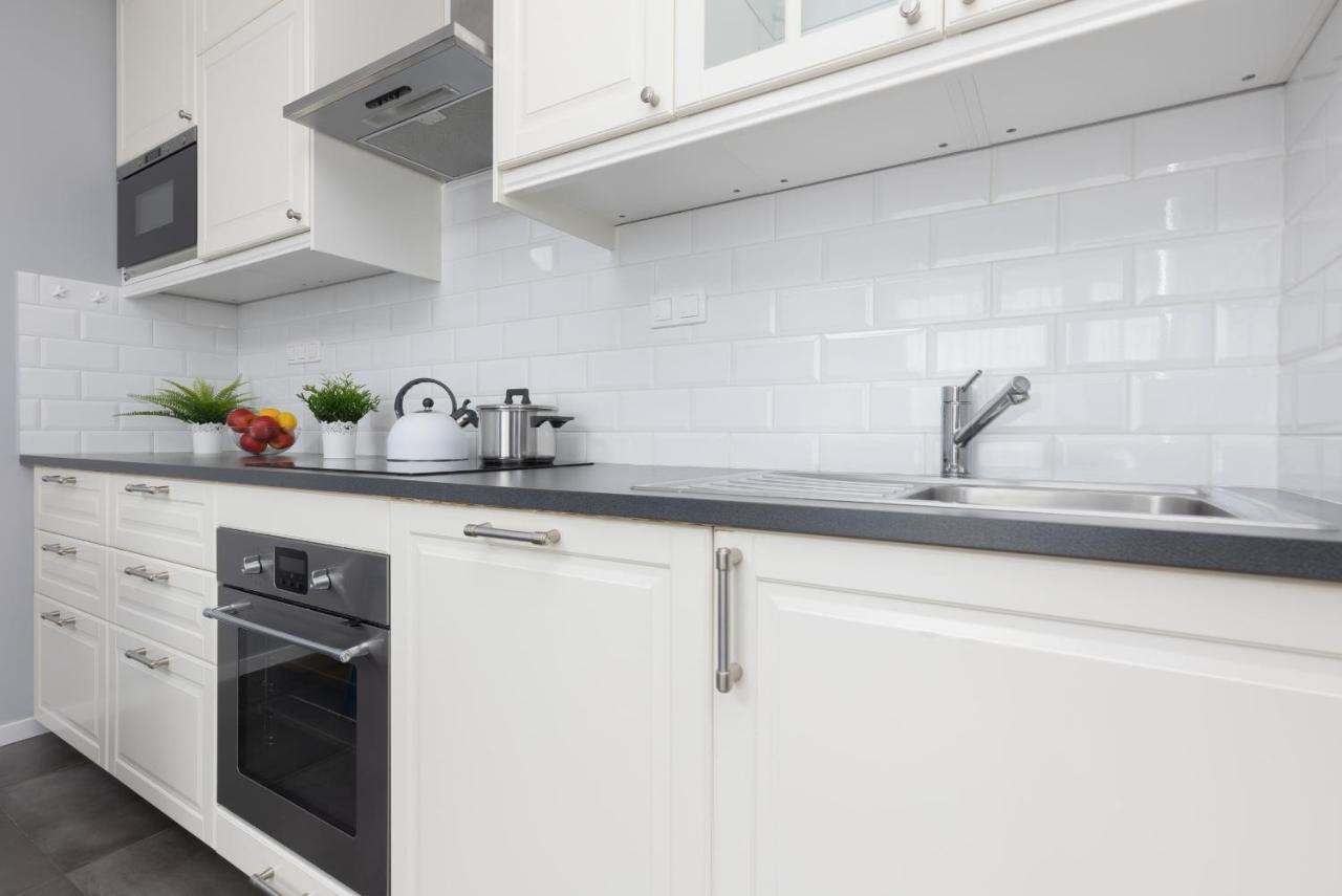 Ursynów With Balcony By Renters Apartamento Varsovia